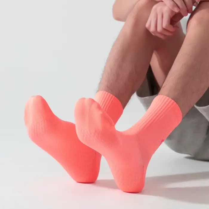 1 paire de chaussettes de course mi-longues, chaussettes de marathon respirantes à séchage rapide