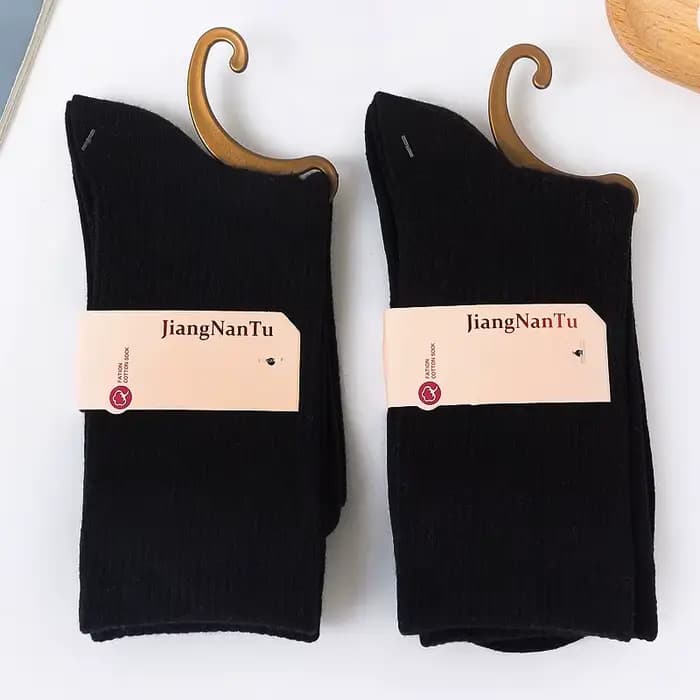 1 paire de chaussettes en coton pour femmes, chaussettes longues de sport amples, couleur unie, coré