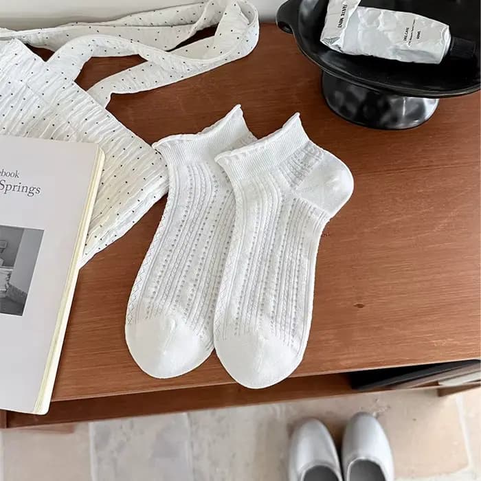 Chaussettes courtes blanches pour femmes, 1/5 paires, respirantes, fines, tendance, en soie, pour un
