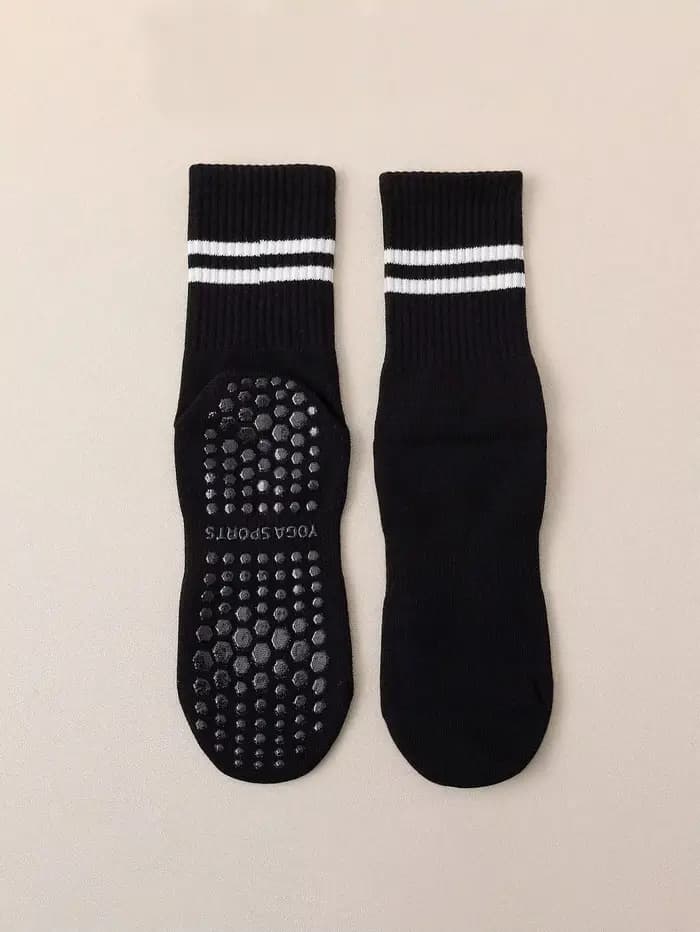 2025 nouvelles chaussettes Pilates avec poignées pour femmes chaussettes de Yoga chaussettes de barr