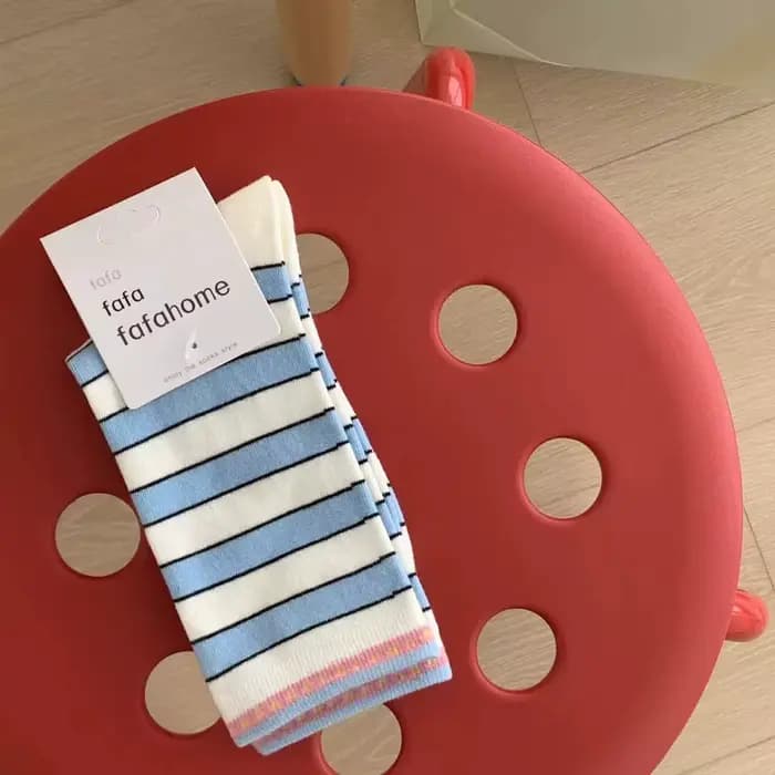 Nouvelles chaussettes pour femmes pour le printemps et l'été à Ins, Dongdaemun, Corée du Sud, avec d