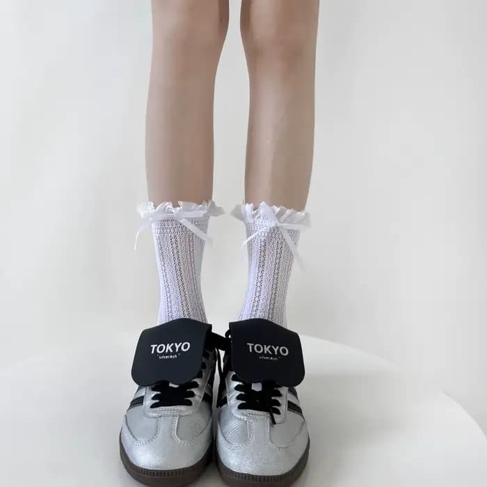 Chaussettes en dentelle fine et respirante en maille mi-mollet pour femme avec bordure en dentelle M