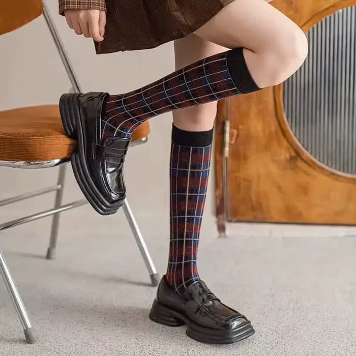    Chaussettes rétro à carreaux pour femmes, chaussettes en coton pour le printemps et l'automne, c