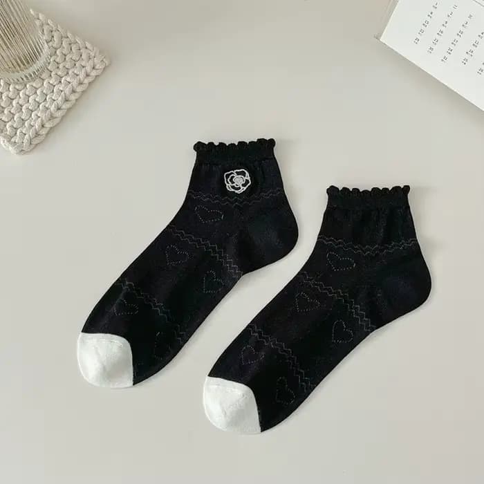 Chaussettes basses pour femmes, printemps-été, noires et blanches, mode mignonne Kawaii Lolita, fine