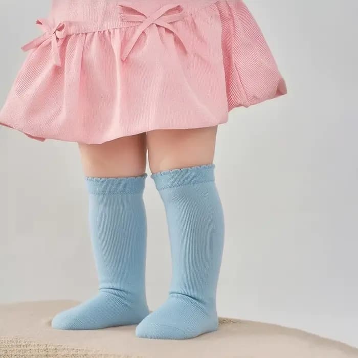 Chaussettes hautes pour enfants, chaussettes longues plates pour bébés filles et garçons, en coton doux, couleur unie, bas pour enfants de 0 à 7 ans, nouvelle collection