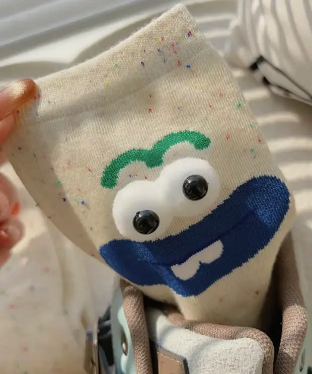 Chaussettes de dessin animé drôle pour femmes