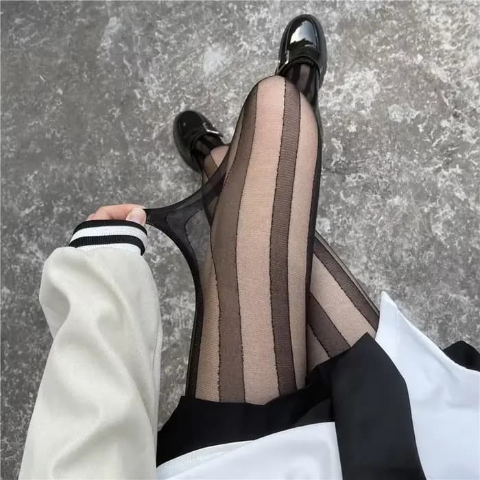 Collants à rayures noires pour femmes