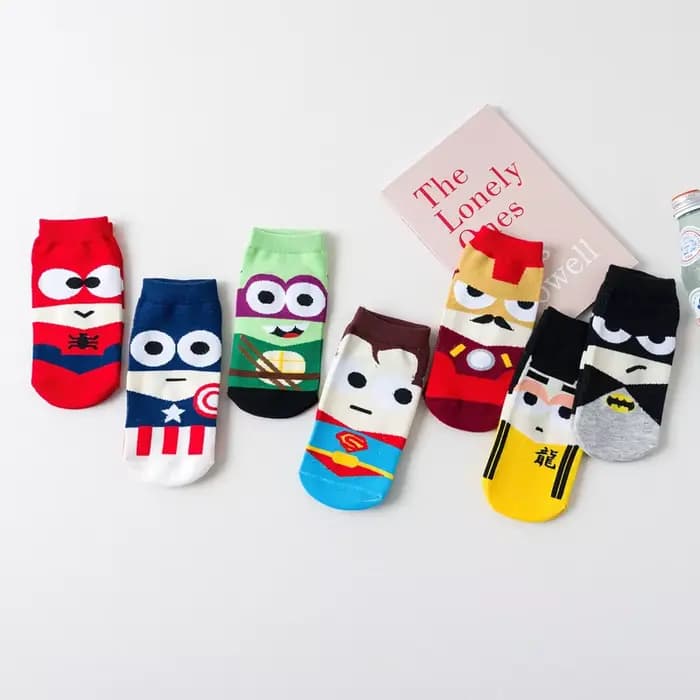 Vente chaude! Femmes chaussettes drôle hommes mâle Harajuku chaussette courte concepteur coloré respirant Anime dessin
