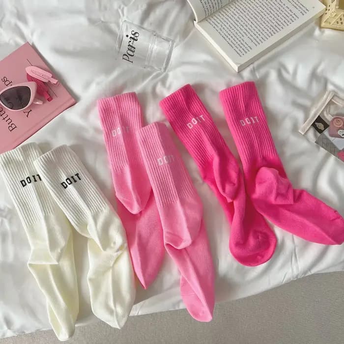 Chaussettes mi-tube taille haute en coton pour femmes