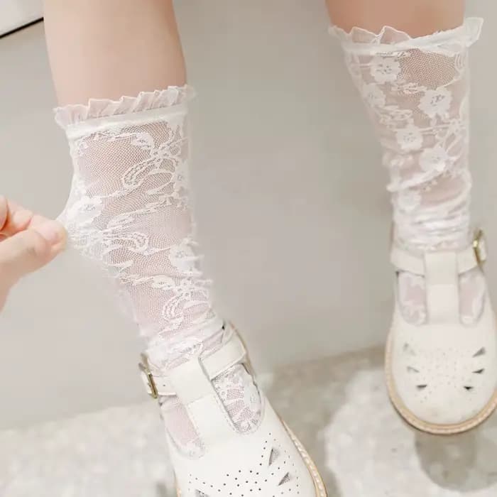 Chaussettes en dentelle pour bébé fille