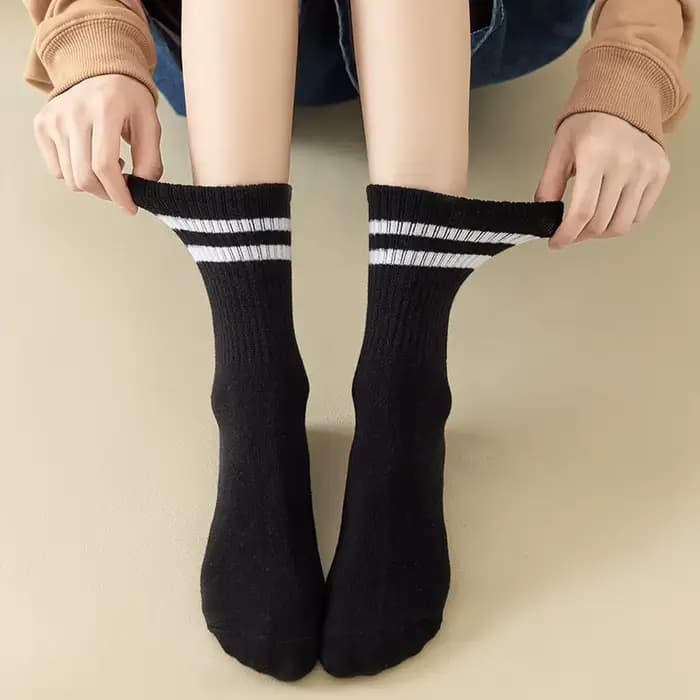 Chaussettes hautes mi-tube pour femmes