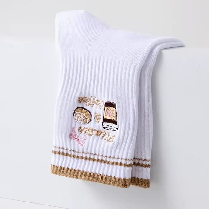 Lot de 3 paires de chaussettes antidérapantes Coffee Heart | Café brodé + points de poignée en forme de coeur