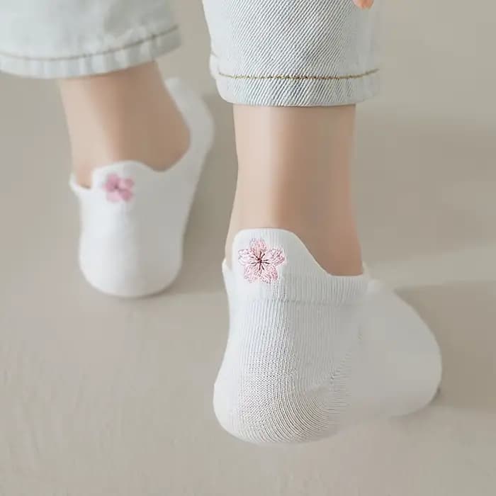 Chaussettes blanches en maille respirante