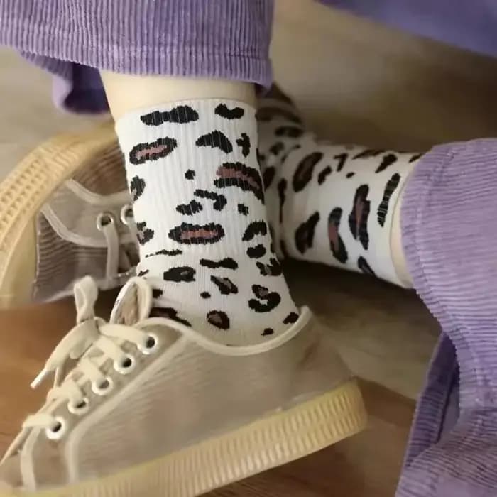 Nouvelle mode femmes imprimé léopard chaussettes printemps automne haute rue populaire