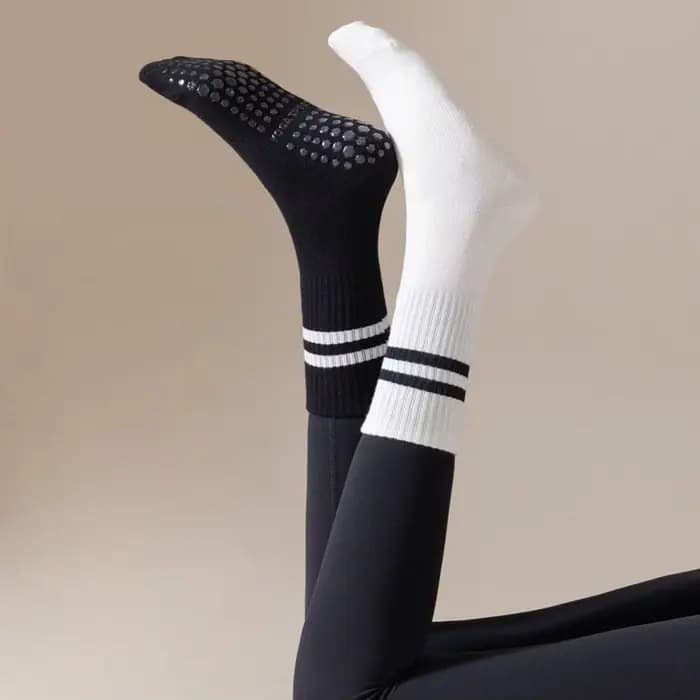 2 paires de chaussettes Pilates pour femmes avec poignées