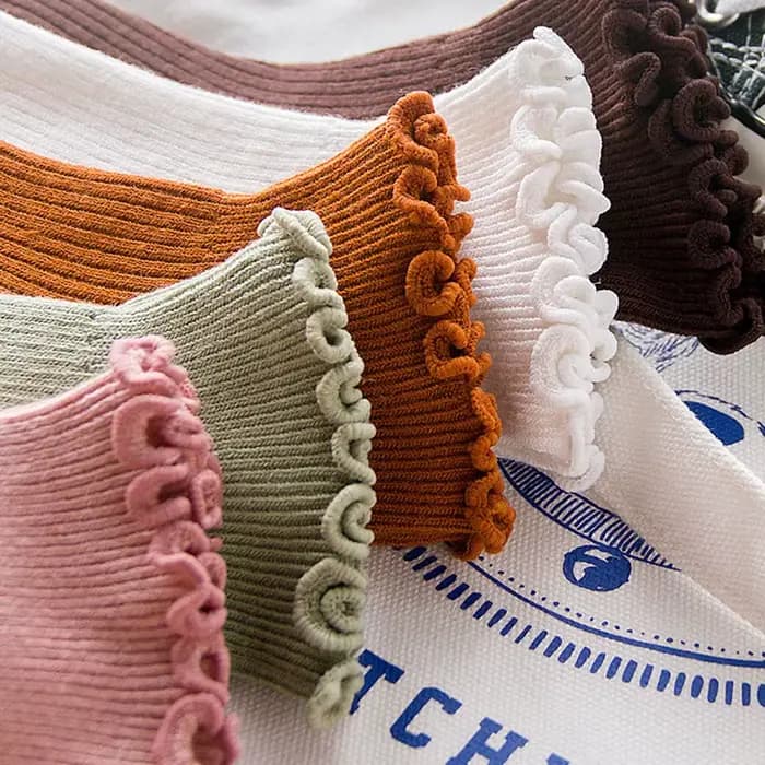1 paire de chaussettes à volants pour femmes