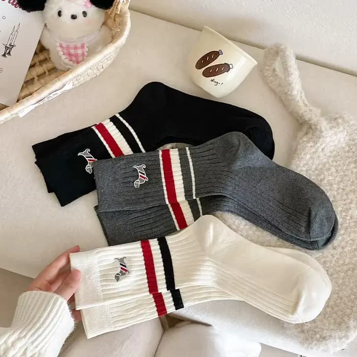 Chaussettes à rayures brodées de dessin animé