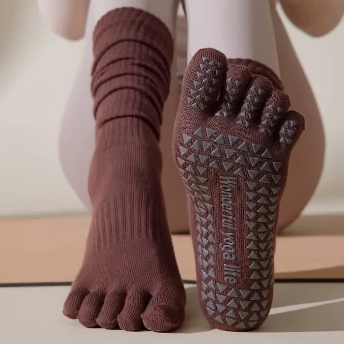 Chaussettes de Sport à cinq doigts pour femmes, chaussettes de Yoga à tube Long, antidérapantes en Silicone, couleur unie, Pilates