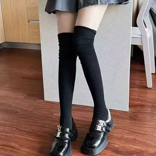 Chaussettes hautes pour femmes