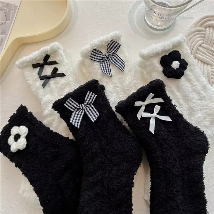 Chaussettes floues mignonnes pour femmes