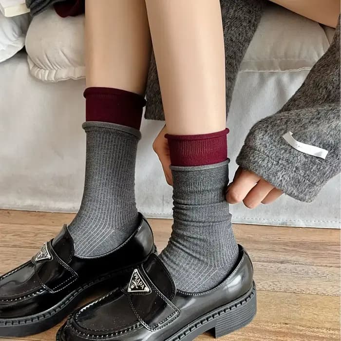Chaussettes Midtube à rayures rouges avec nœud