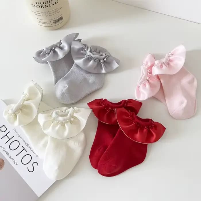 Chaussettes en dentelle avec nœud pour bébé