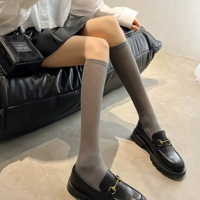 Chaussettes mi-tube pour femmes