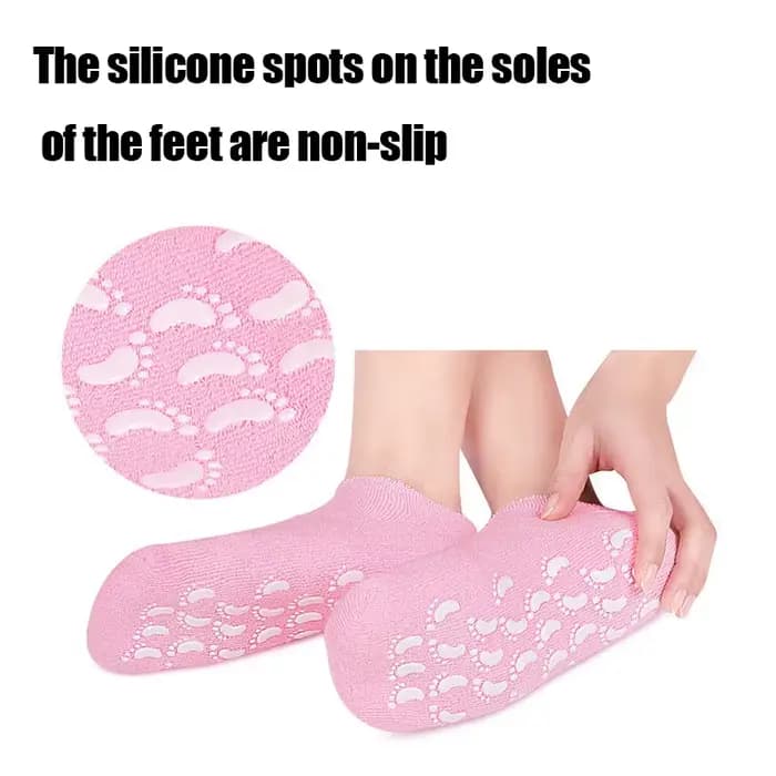 Une paire de chaussettes en Gel pour adoucir les pieds rugueux