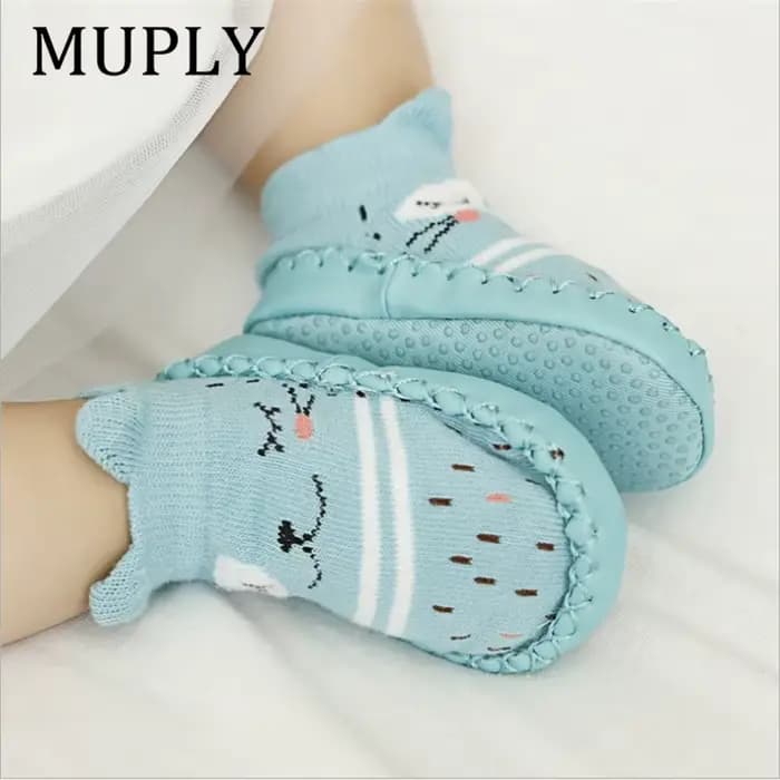 Chaussettes avec l'offre elles en caoutchouc pour bébé