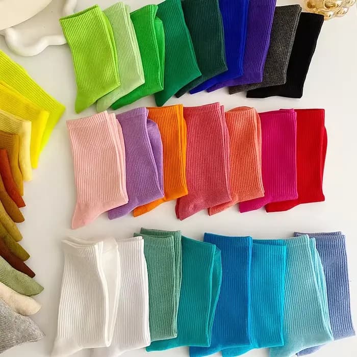 1 paire de chaussettes couleur bonbon