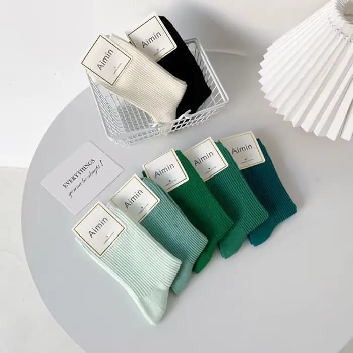 Chaussettes en coton solide pour femmes