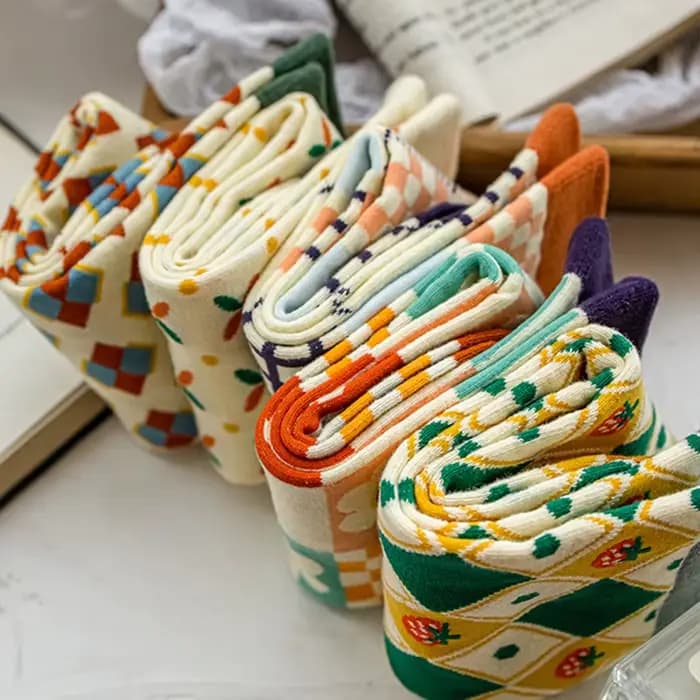 Chaussettes en coton à carreaux pour femmes