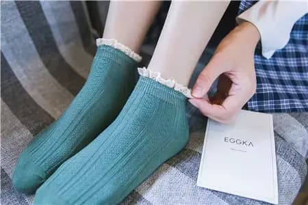 Mode dentelle chaussettes femmes froufrous à volants doux automne hiver dame fille Kawaii mignon coton chaussettes solide Harajuku rétro chaussettes