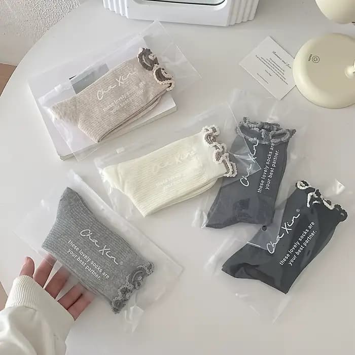 Chaussettes coréennes simples pour femmes