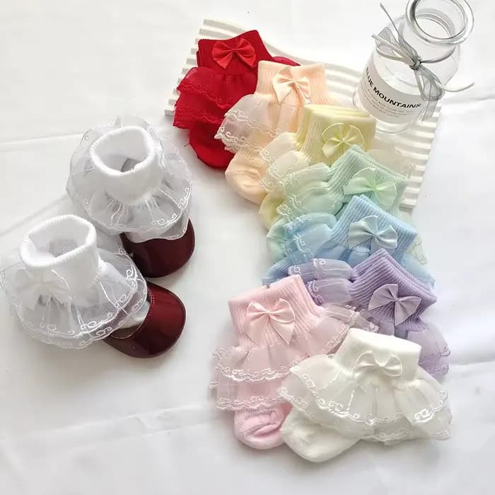 Chaussettes en dentelle pour nouveau-né