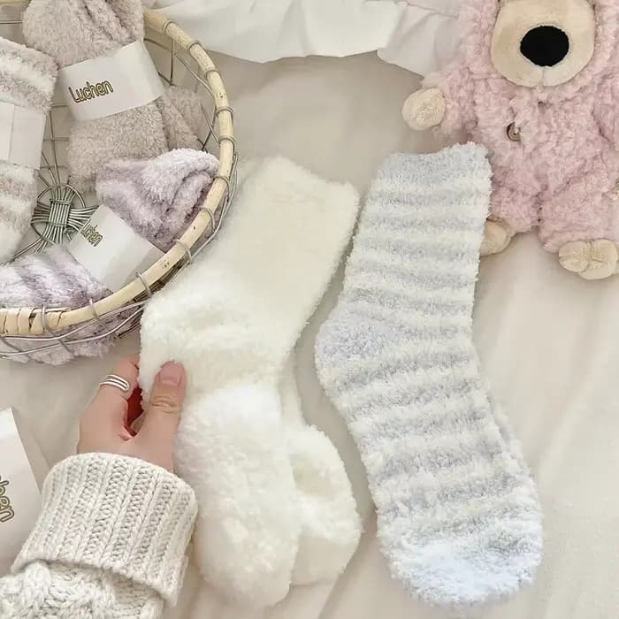 Chaussettes rayées moelleuses pour femmes