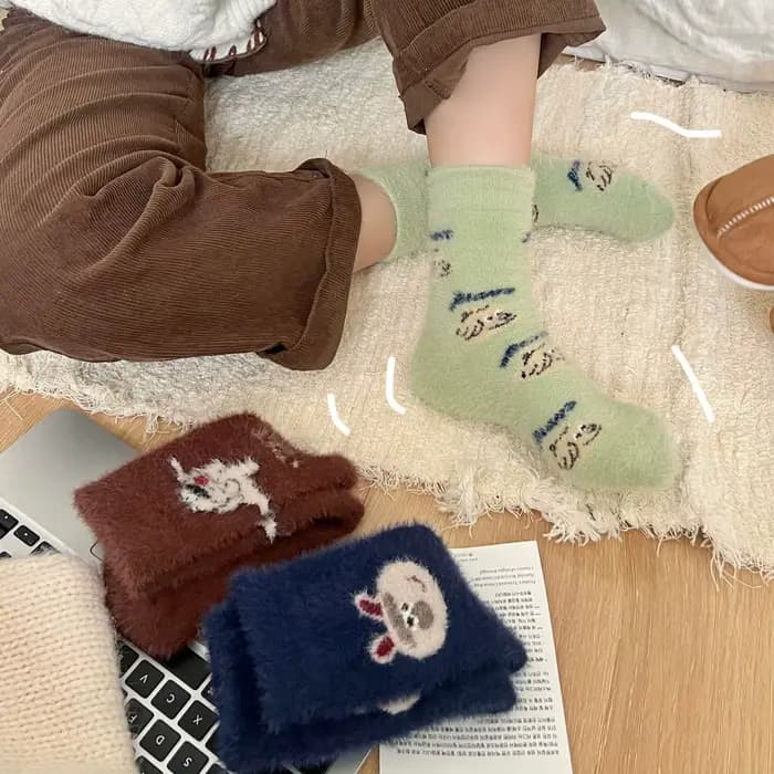 Kawai-Chaussettes épaisses en velours de vison pour femmes