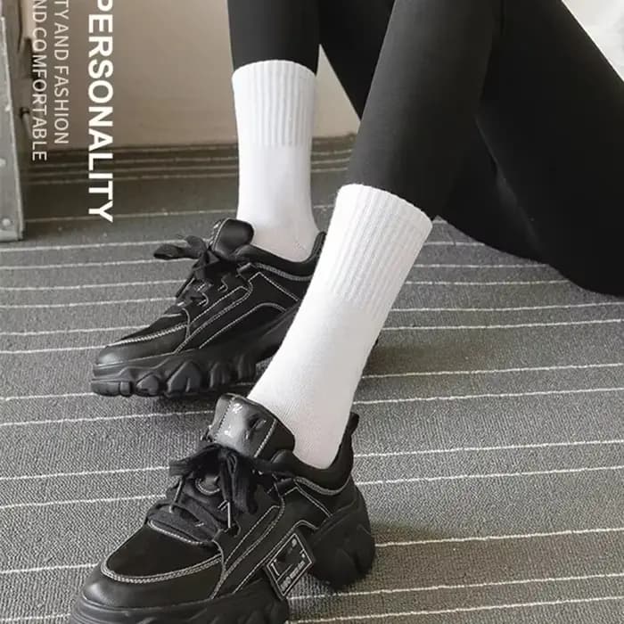 Chaussettes de sport mi-mollet pour femme