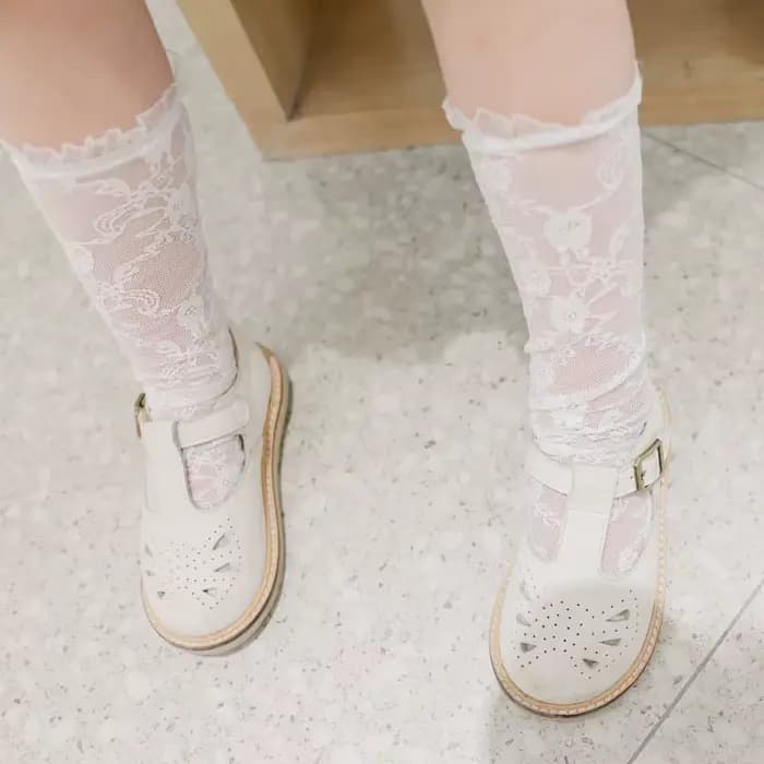 Chaussettes hautes en dentelle pour filles