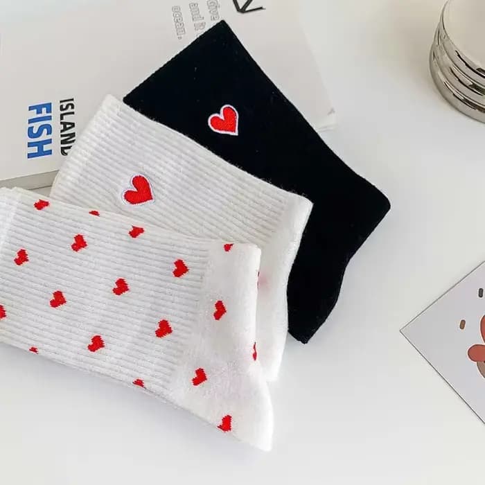 Chaussettes courtes brodées Love pour femmes