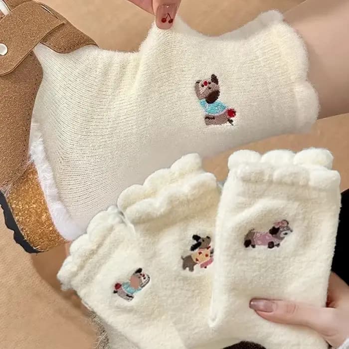 Chaussettes en peluche pour chien teckel