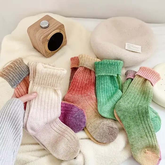 Chaussettes en laine de couleur progressive pour femmes