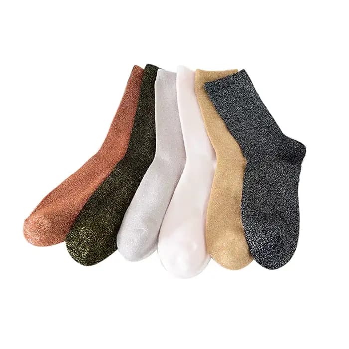 Chaussettes brillantes colorées et sexy