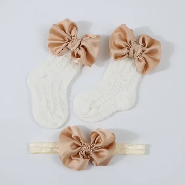 Chaussettes longues évidées pour nouveau-né