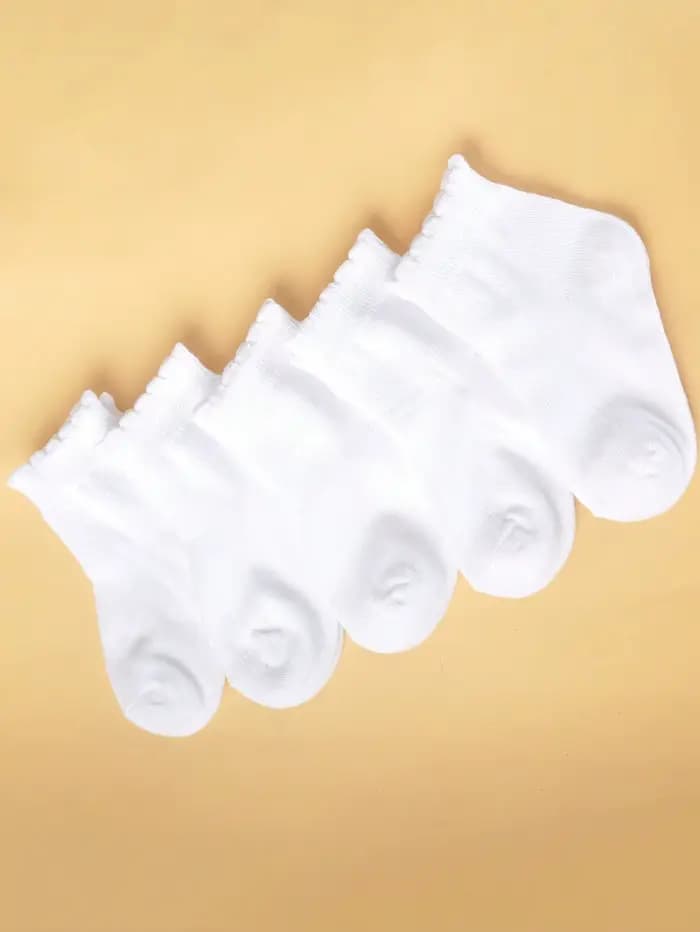5 paires de chaussettes neuves pour enfants