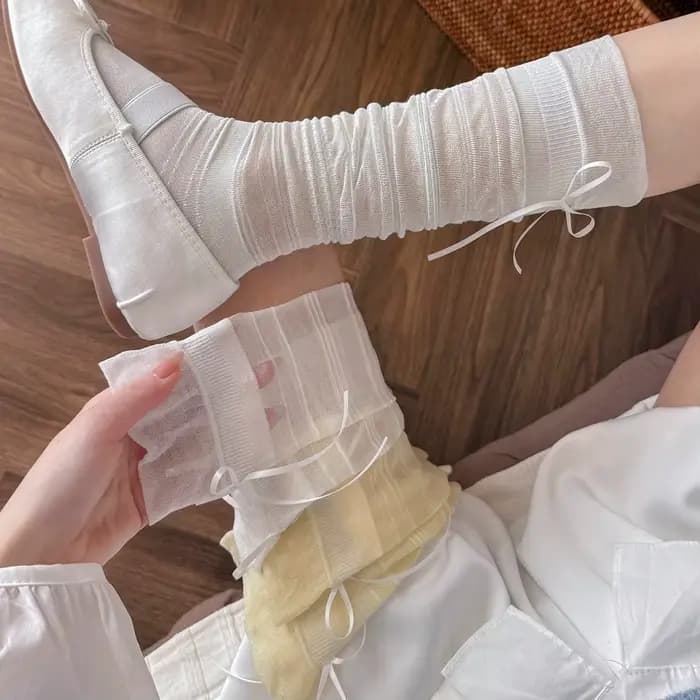 Chaussettes hautes pour femmes