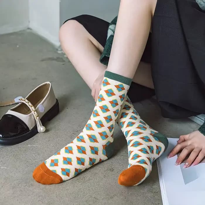 Chaussettes en coton à carreaux pour femmes