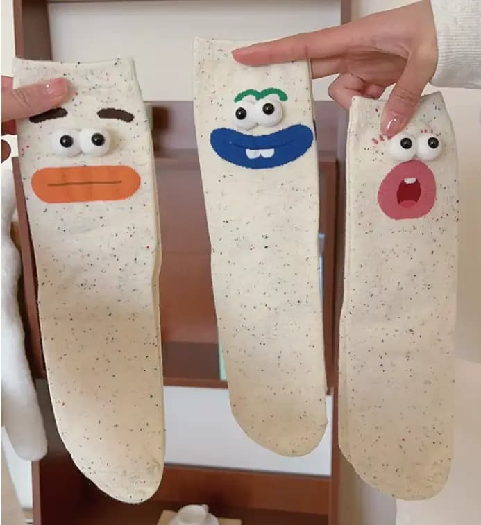 Chaussettes de dessin animé drôle pour femmes