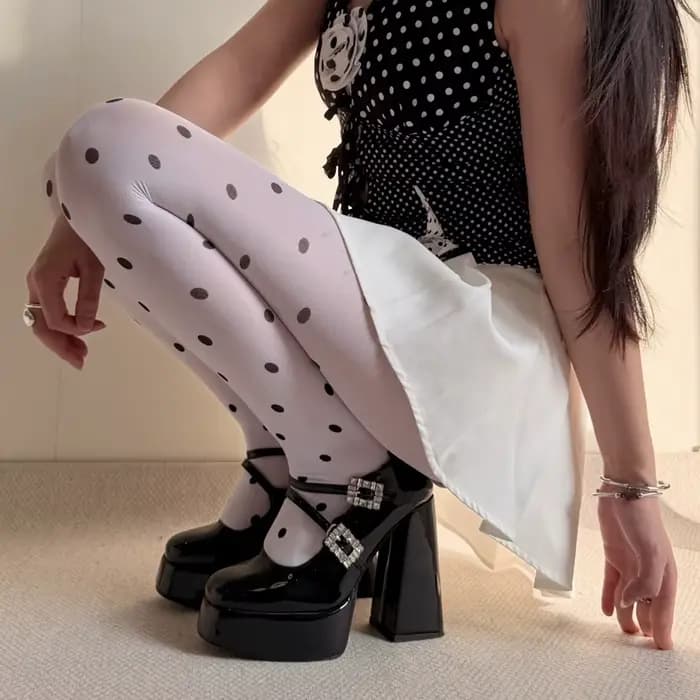 Collants à pois pour femmes