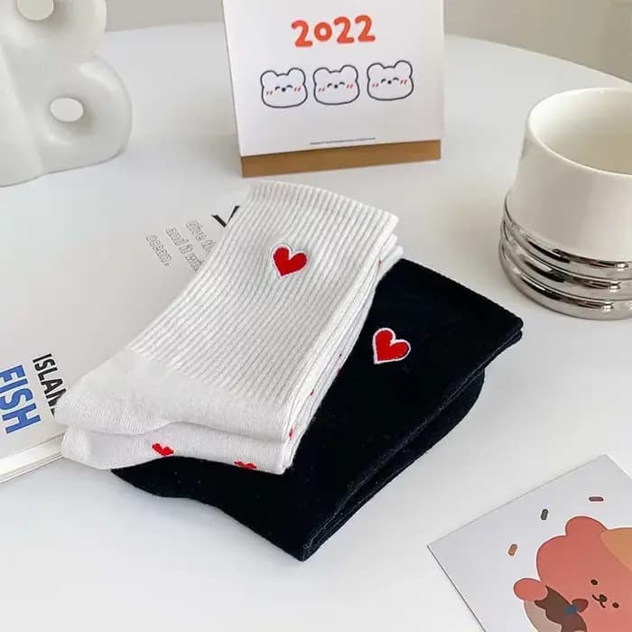 Chaussettes courtes brodées Love pour femmes